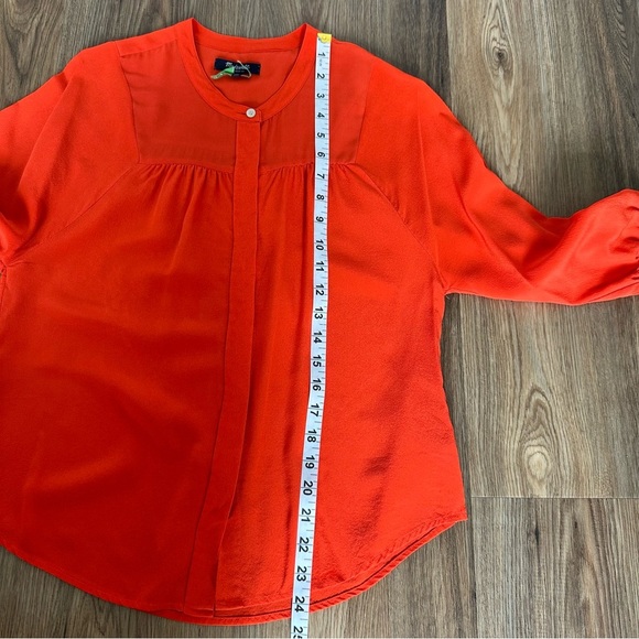 Madewell Women’s 100% Silk Button Down Blouse Small Orange Top Pleated Office - Picture 6 of 9